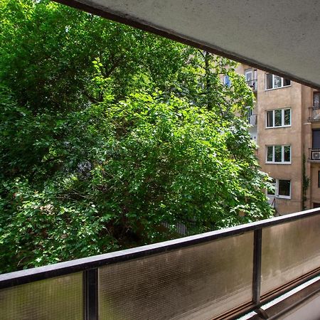 Stylish Quentin Apartment In The King Street Будапеща Екстериор снимка