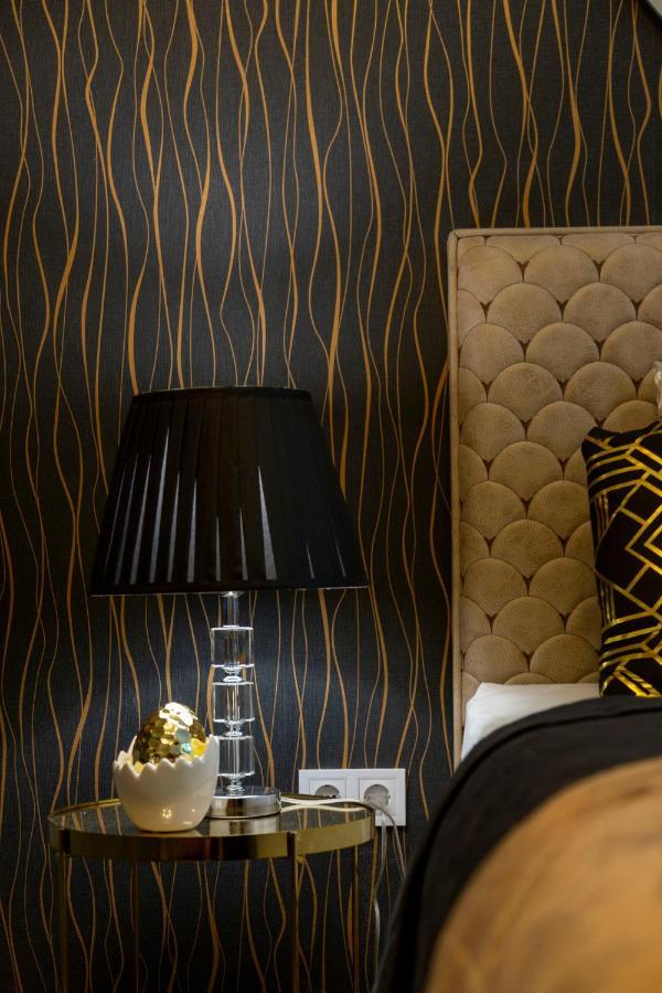 Stylish Quentin Apartment In The King Street Будапеща Екстериор снимка
