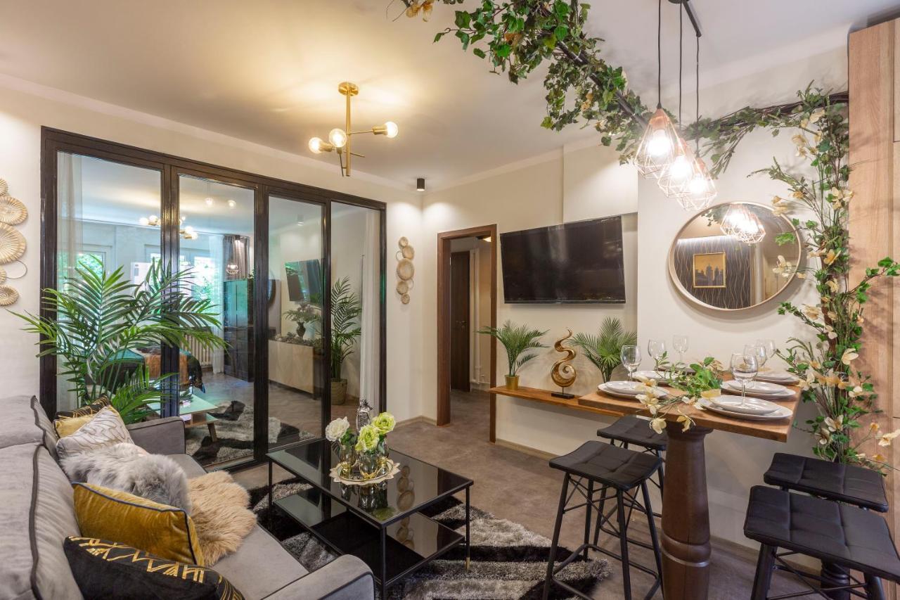 Stylish Quentin Apartment In The King Street Будапеща Екстериор снимка